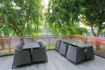 Aqueen Paya Lebar 4* Singapore