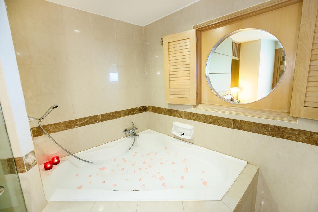 Republic Of Yacht Club Hotel Singapore
