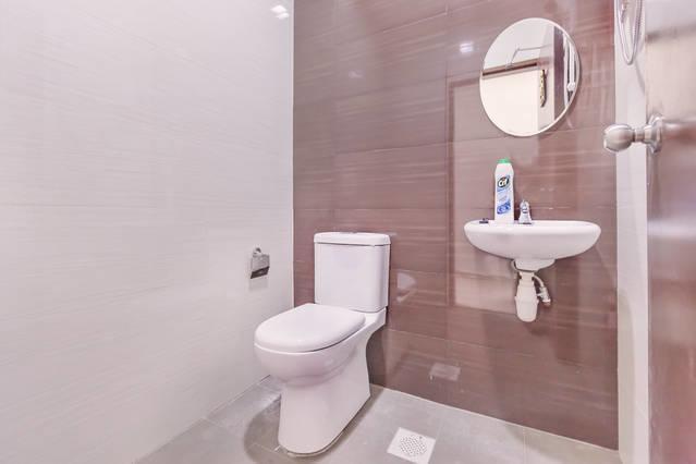 D & E Pte Ltd Hotel *