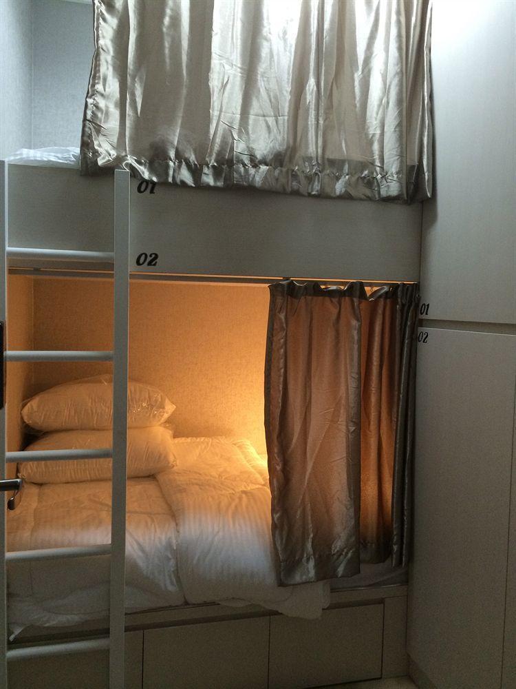 Hotel D & E Pte Ltd *