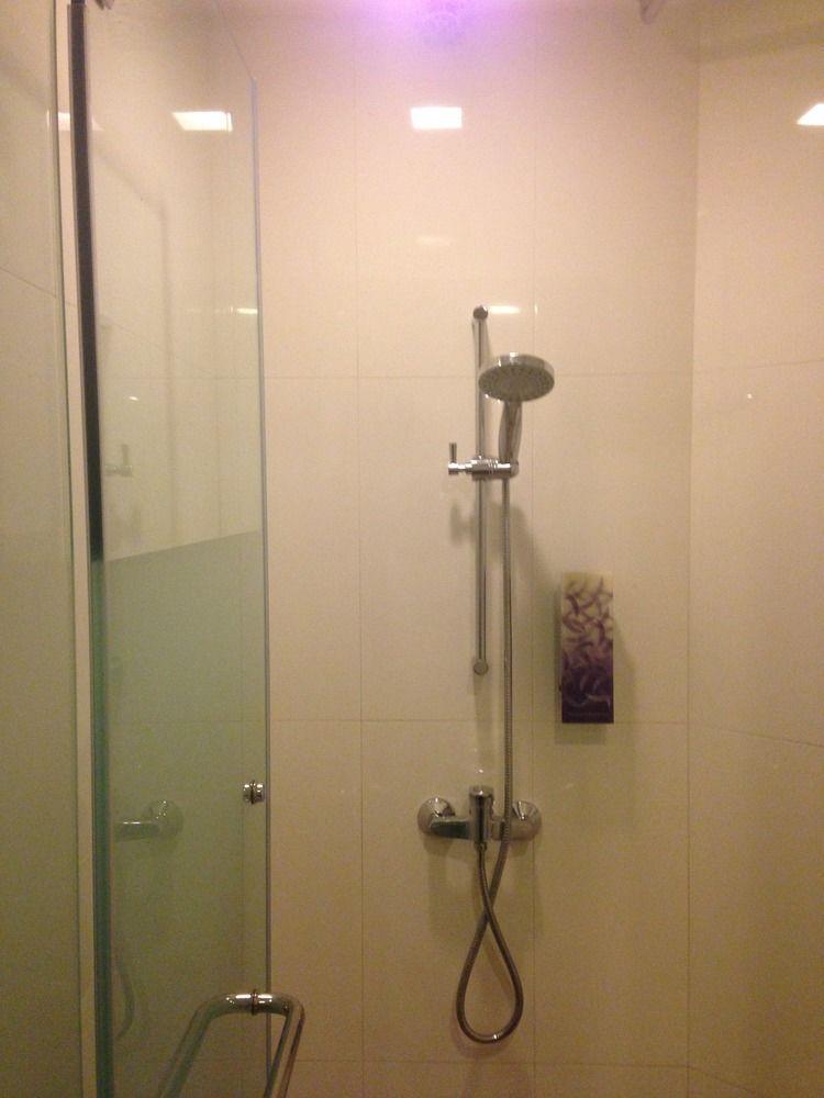 Aqueen Balestier Hotel Singapore