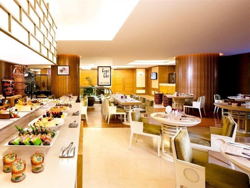 Grand Mercure Roxy Singapore