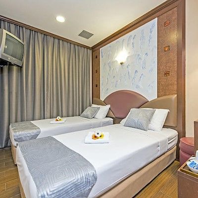 Hotel 81 Orchid 2*