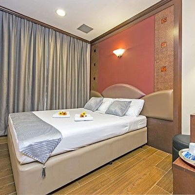 81 Orchid Hotel 2*