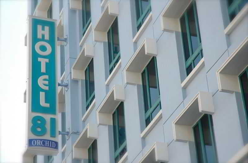 81 Orchid Hotel 2*