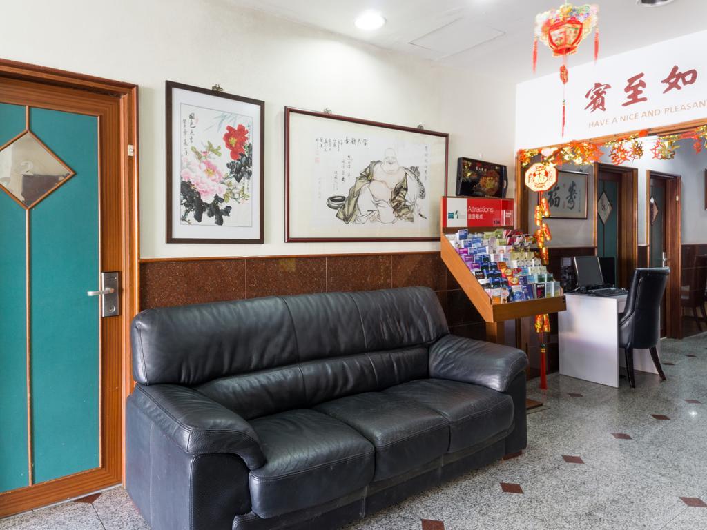 Hotel Reddoorz Near Aljunied Mrt