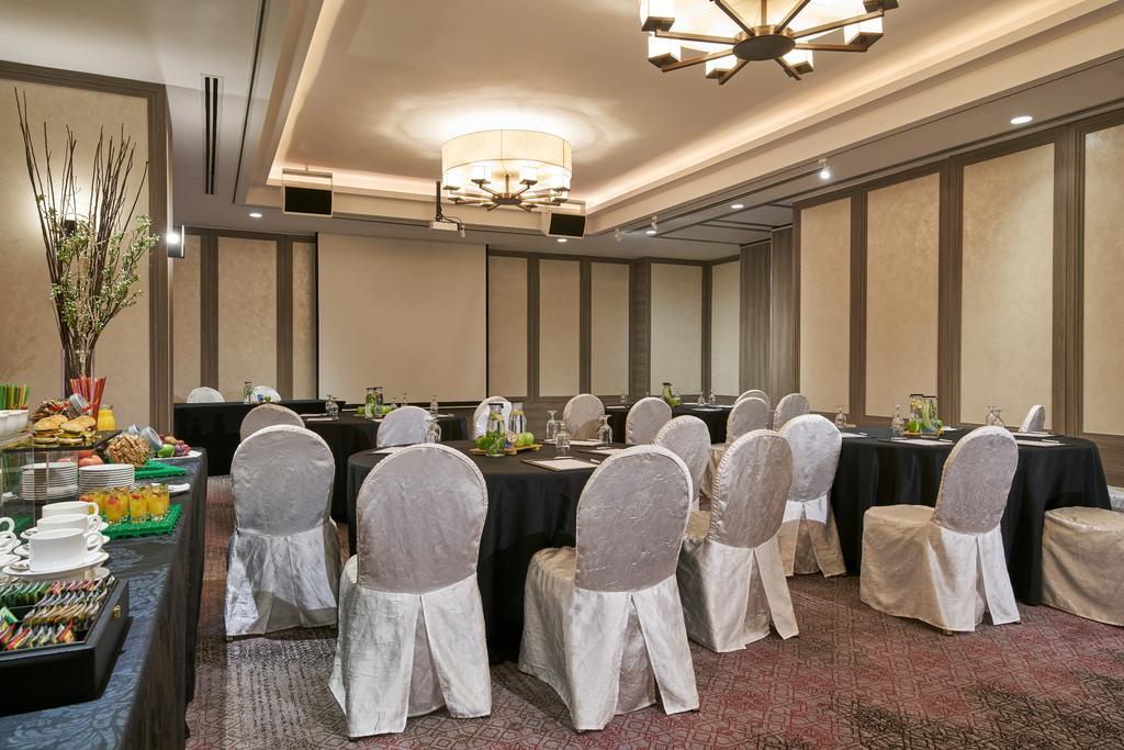 Hotel Grand Mercure Roxy 4*