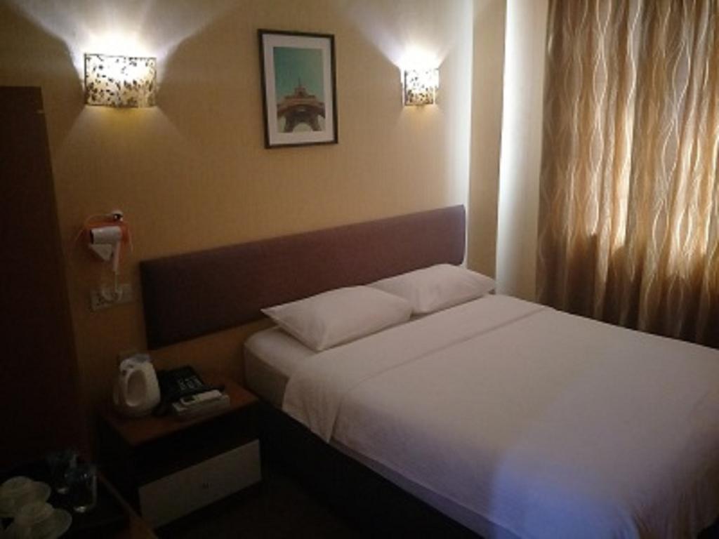 Yaju Hotel