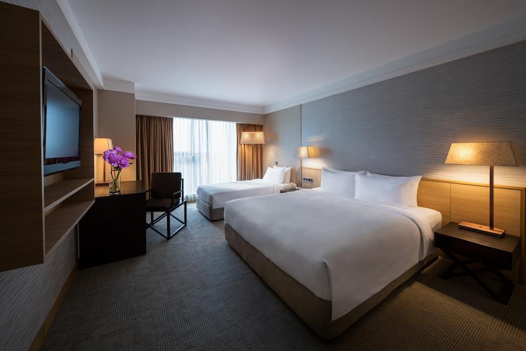 Grand Mercure Roxy 4*