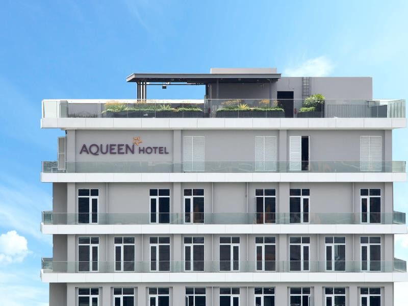 Aqueen Paya Lebar 4*