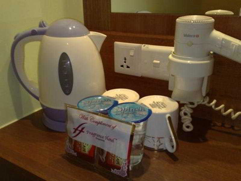 Fragrance - Rose Hotel Singapore