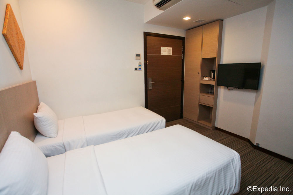 Aqueen Balestier 3* Singapore