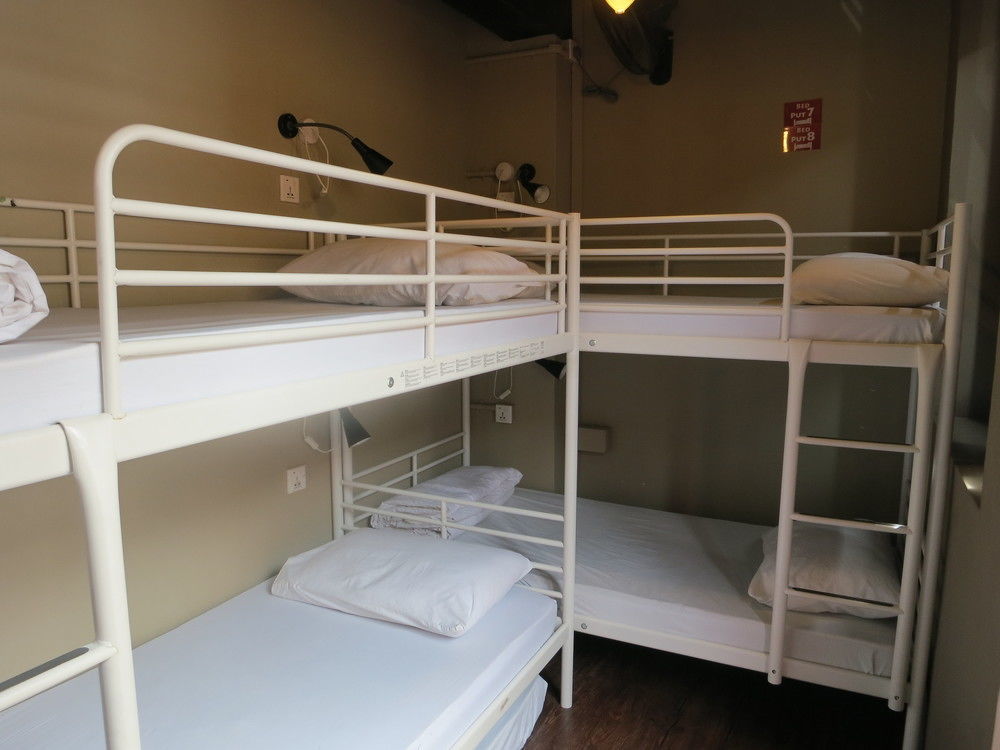 Beds And Dreams @ Chinatown 2 Hostel *