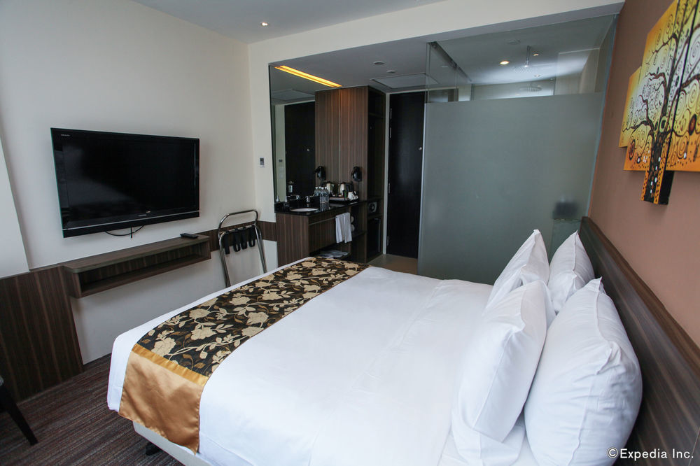 Travelodge Harbourfront Hotel