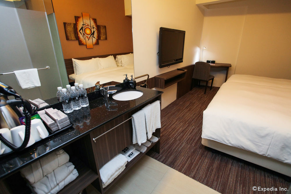 Travelodge Harbourfront Hotel