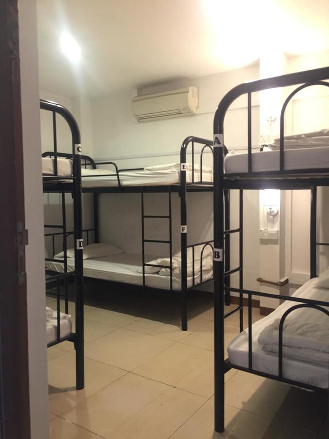 Mercury Backpackers * Singapore
