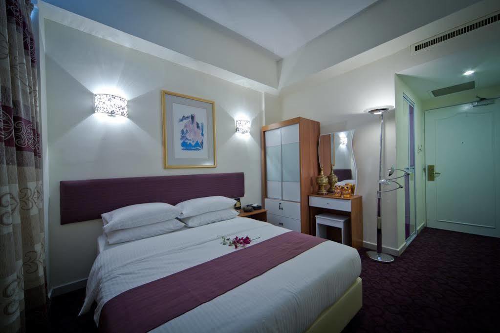 Hotel Yaju 2*