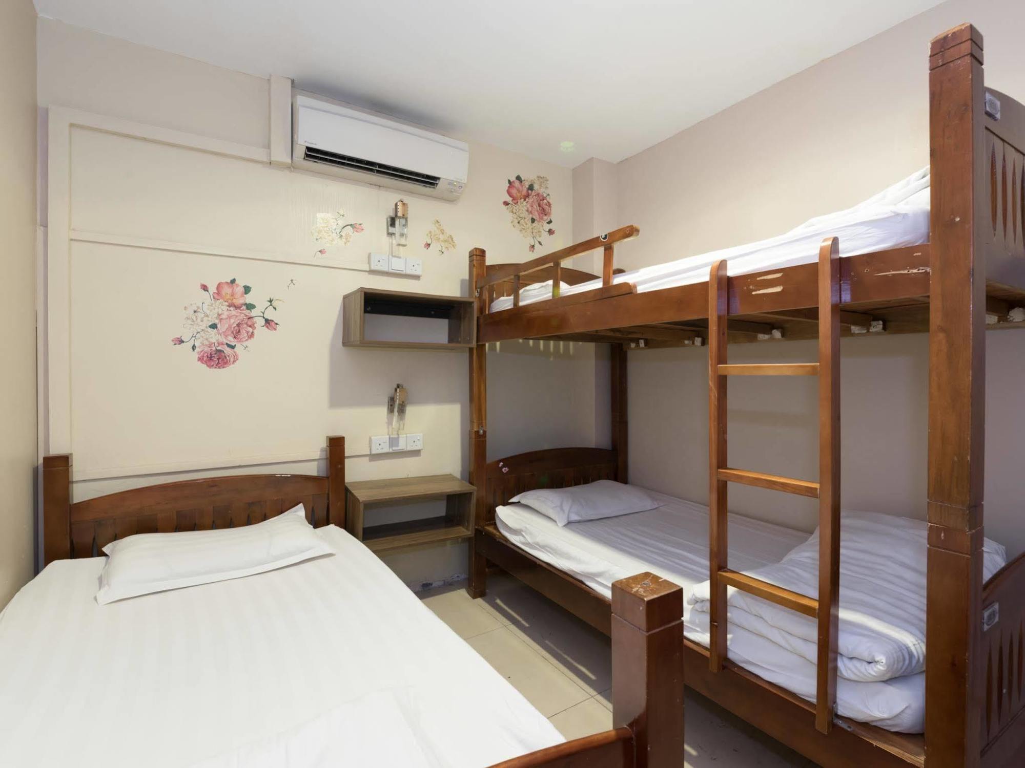 Hostel Mercury Backpackers