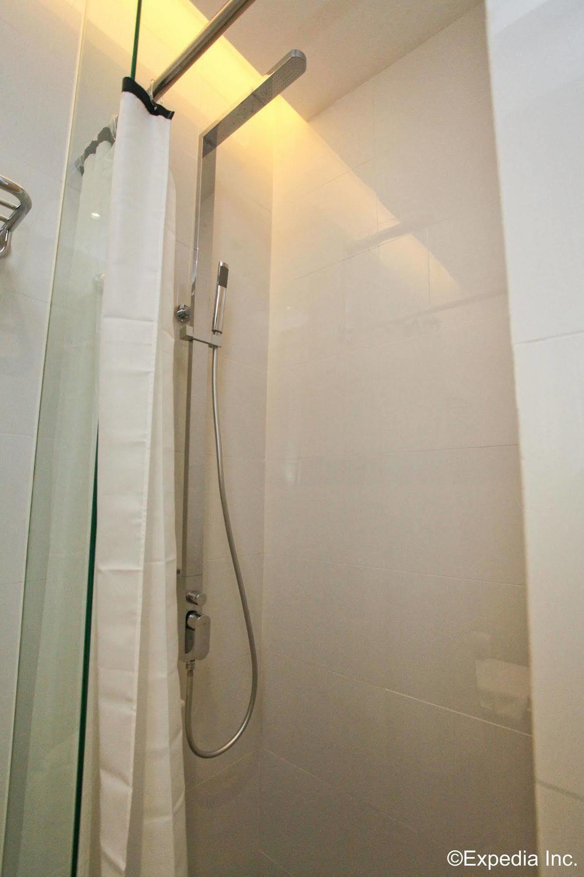 Aqueen Paya Lebar Hotel Singapore