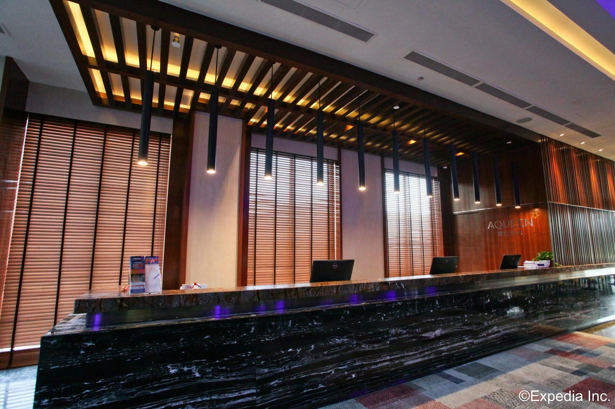 Aqueen Paya Lebar 4*