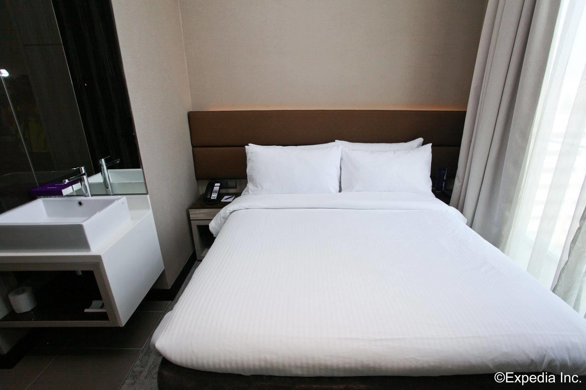 Aqueen Paya Lebar Hotel
