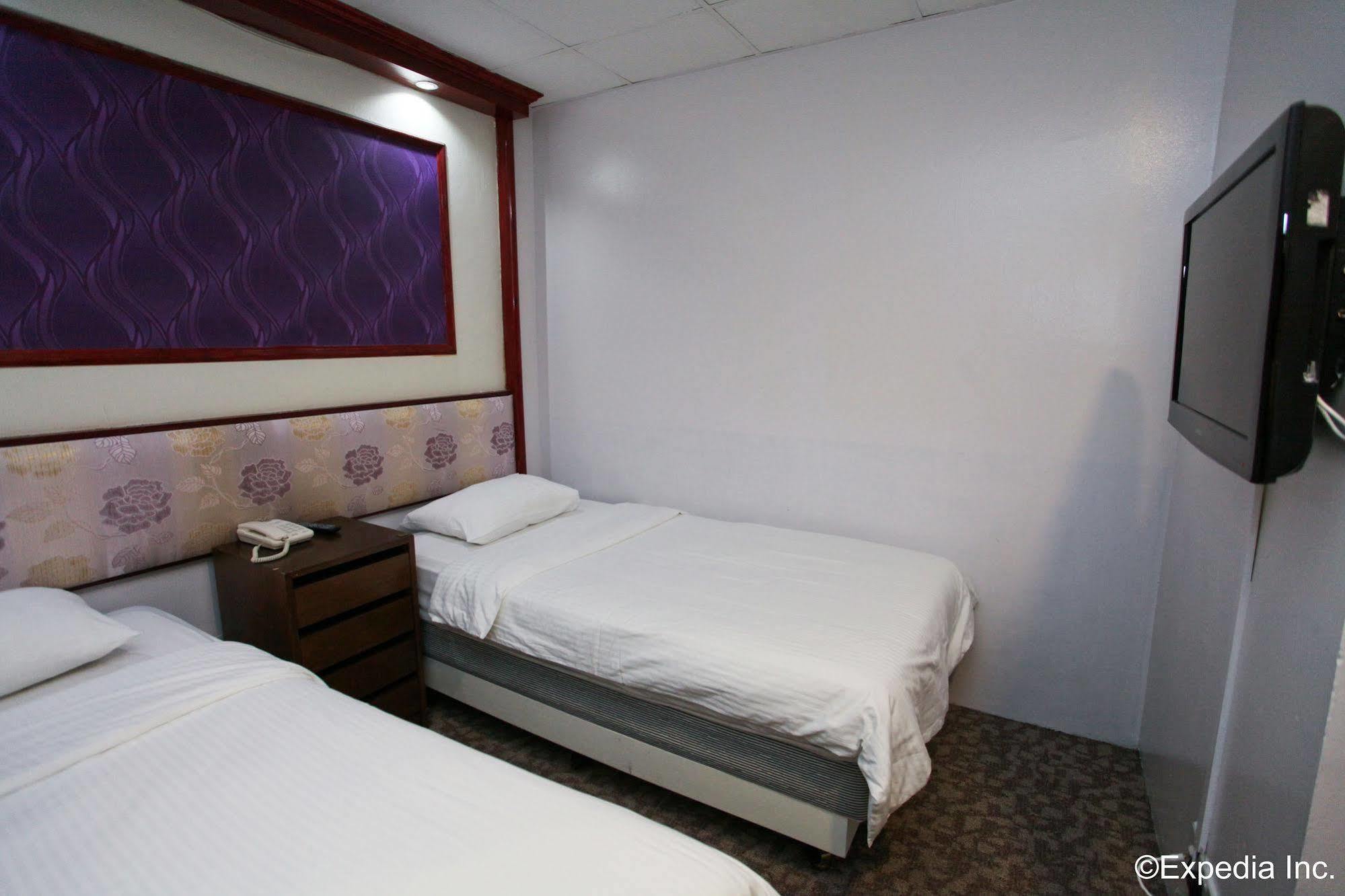 165 Hotel 2*