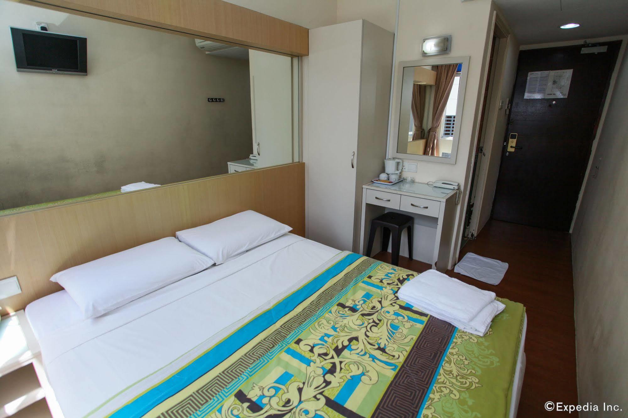 Hotel Hi Dot 3*
