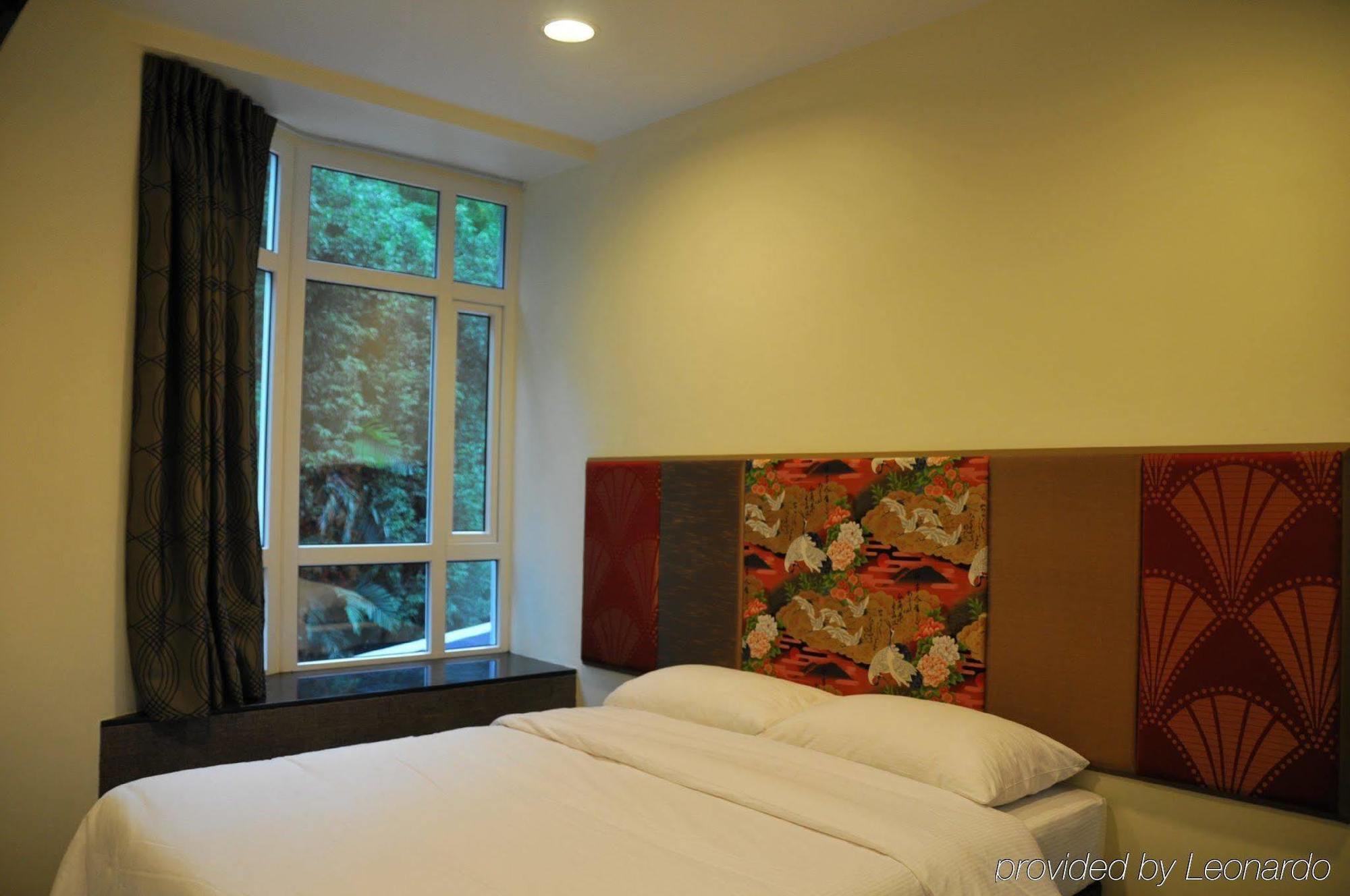 81 Osaka Hotel 2*