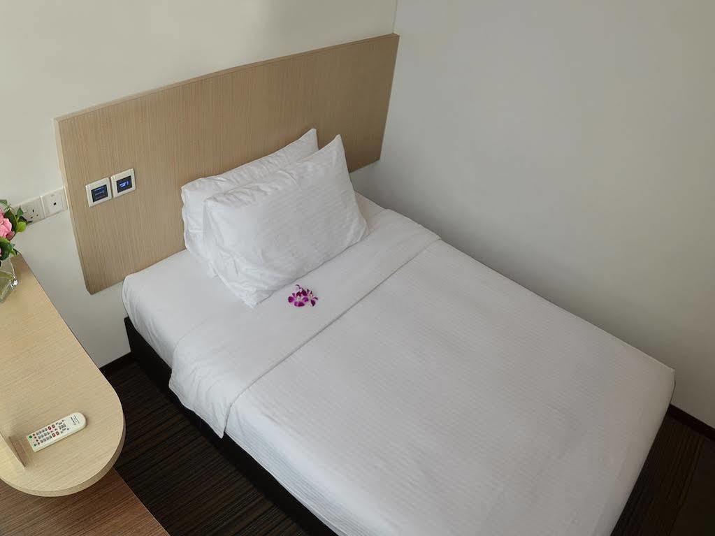 Aqueen Balestier Hotel Singapore
