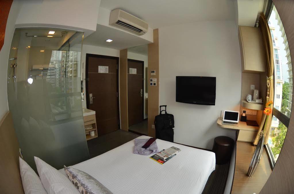 Aqueen Balestier Hotel 3*