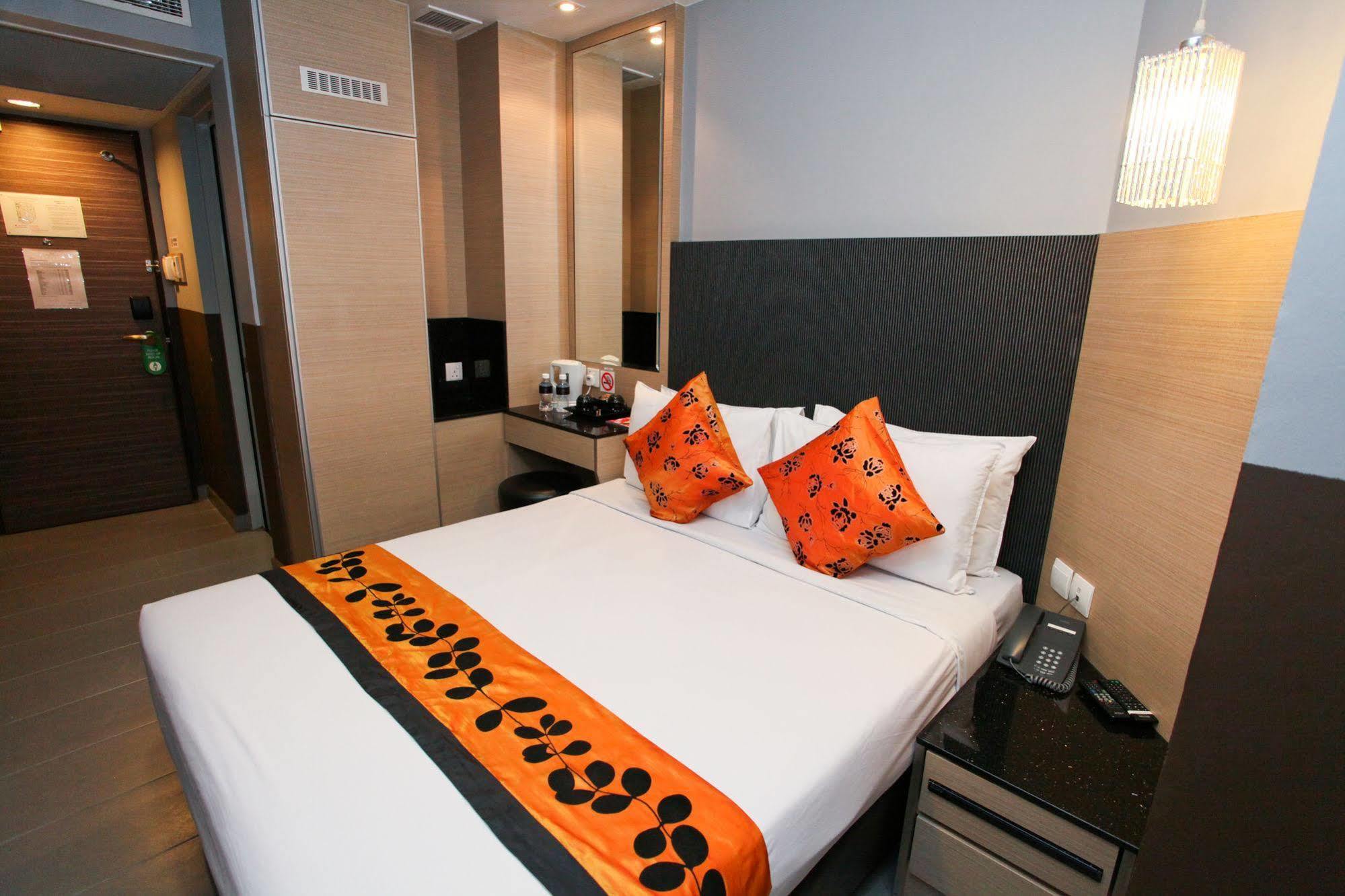 The Snooze At Bugis Hotel 3*