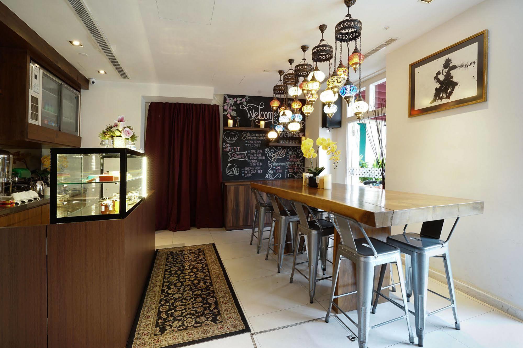 Zen Premium Little India Hotel