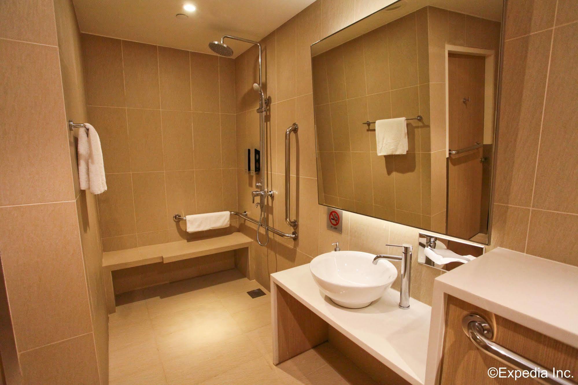 The Haven By Jetquay - Located In Public Arrival Hall Of Changi Airport Hotel 3*