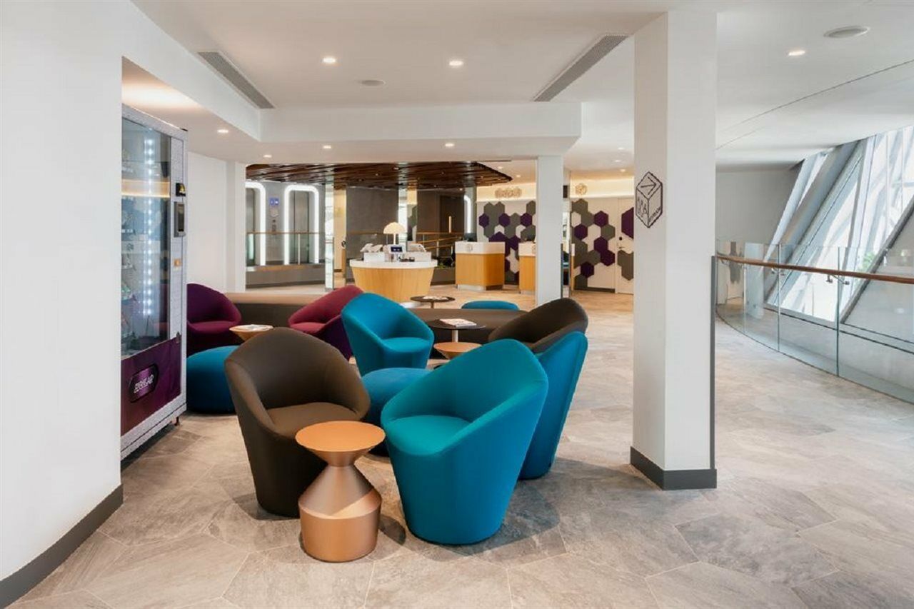Yotelair Changi Airport Landside Hotel
