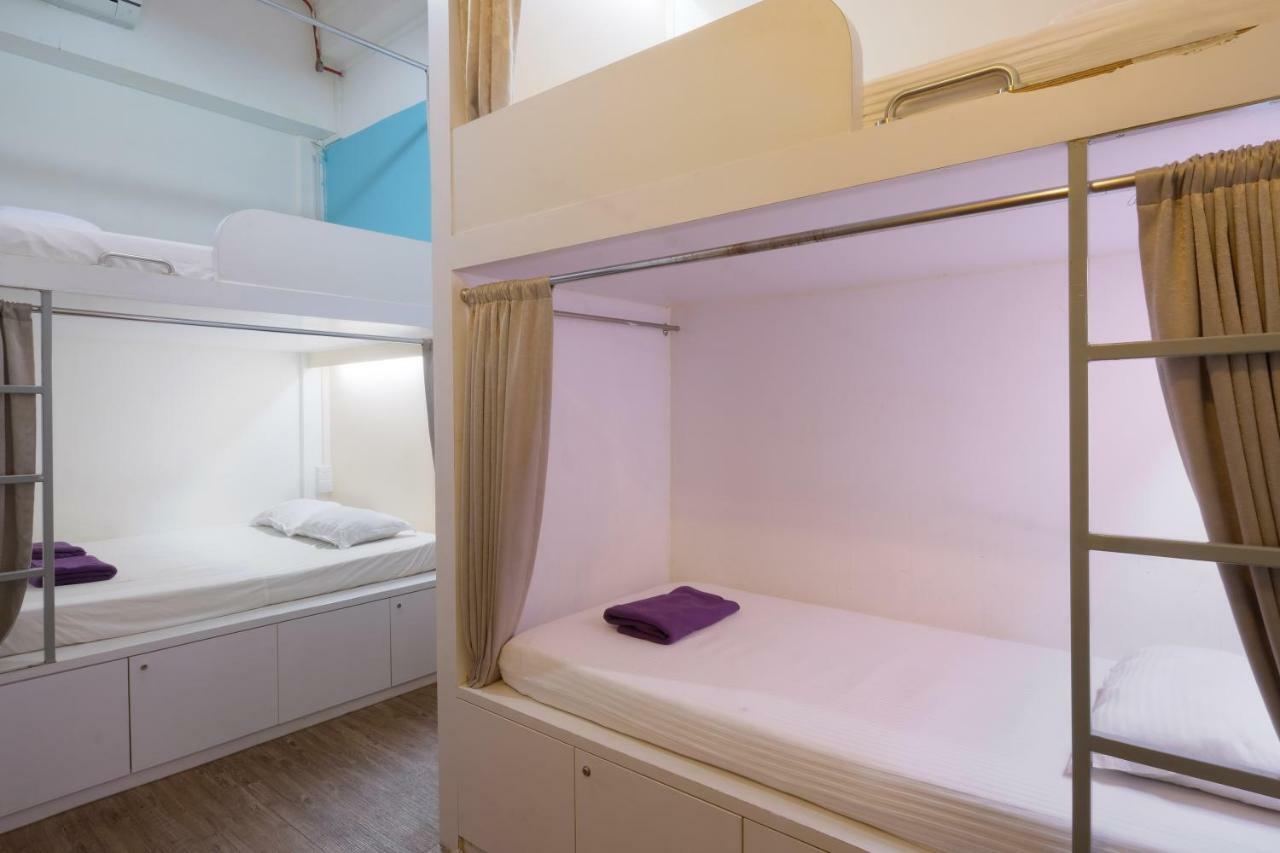 Pillow Talk Capsule hotel