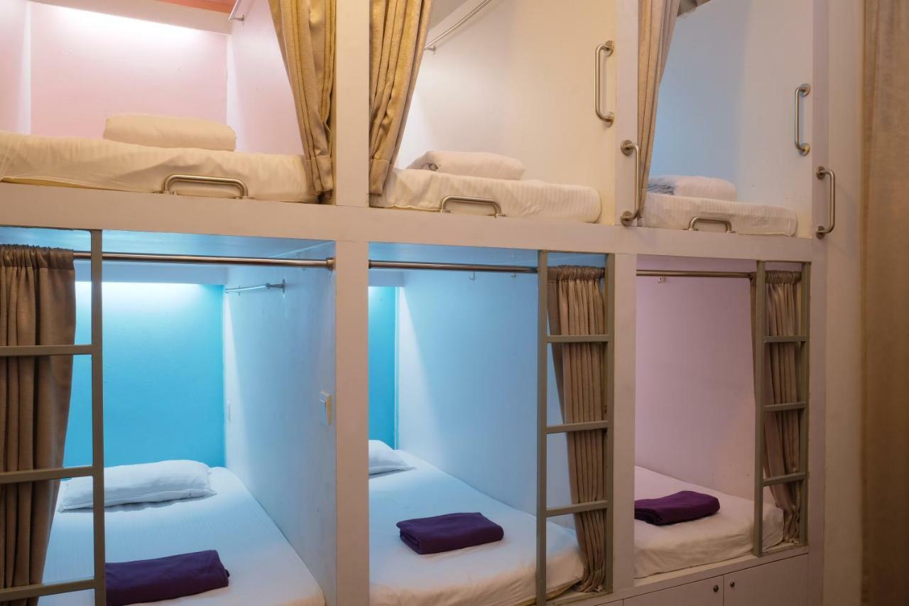 Capsule hotel Pillow Talk 2*