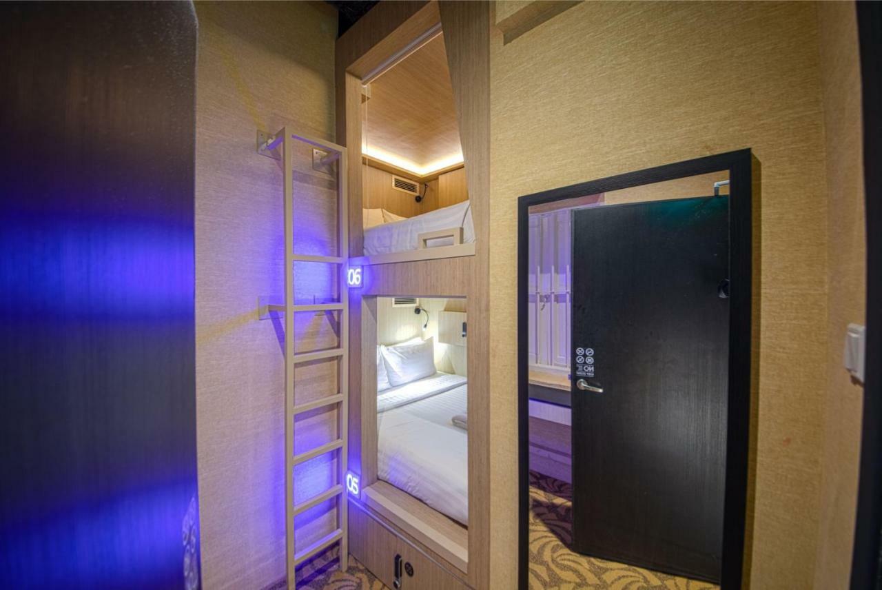 Cube Boutique Capsule Hotel At Kampong Glam Singapore