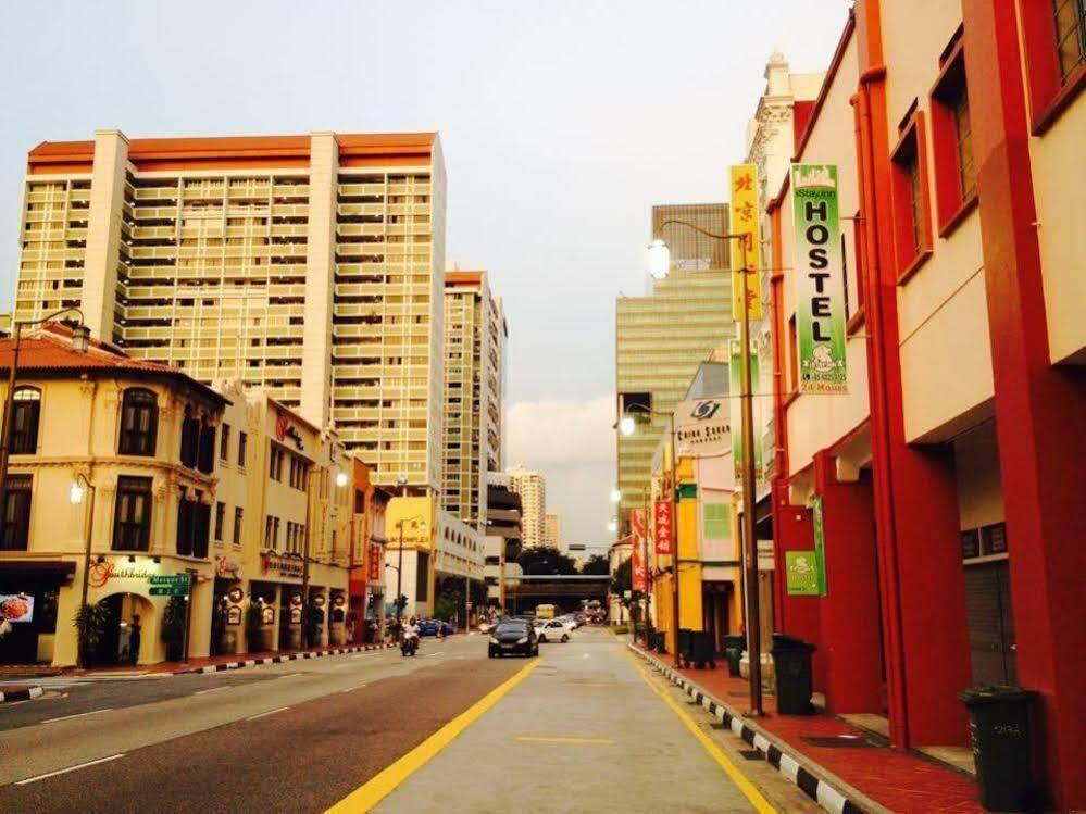 Beat Arts At Chinatown Hostel Singapore