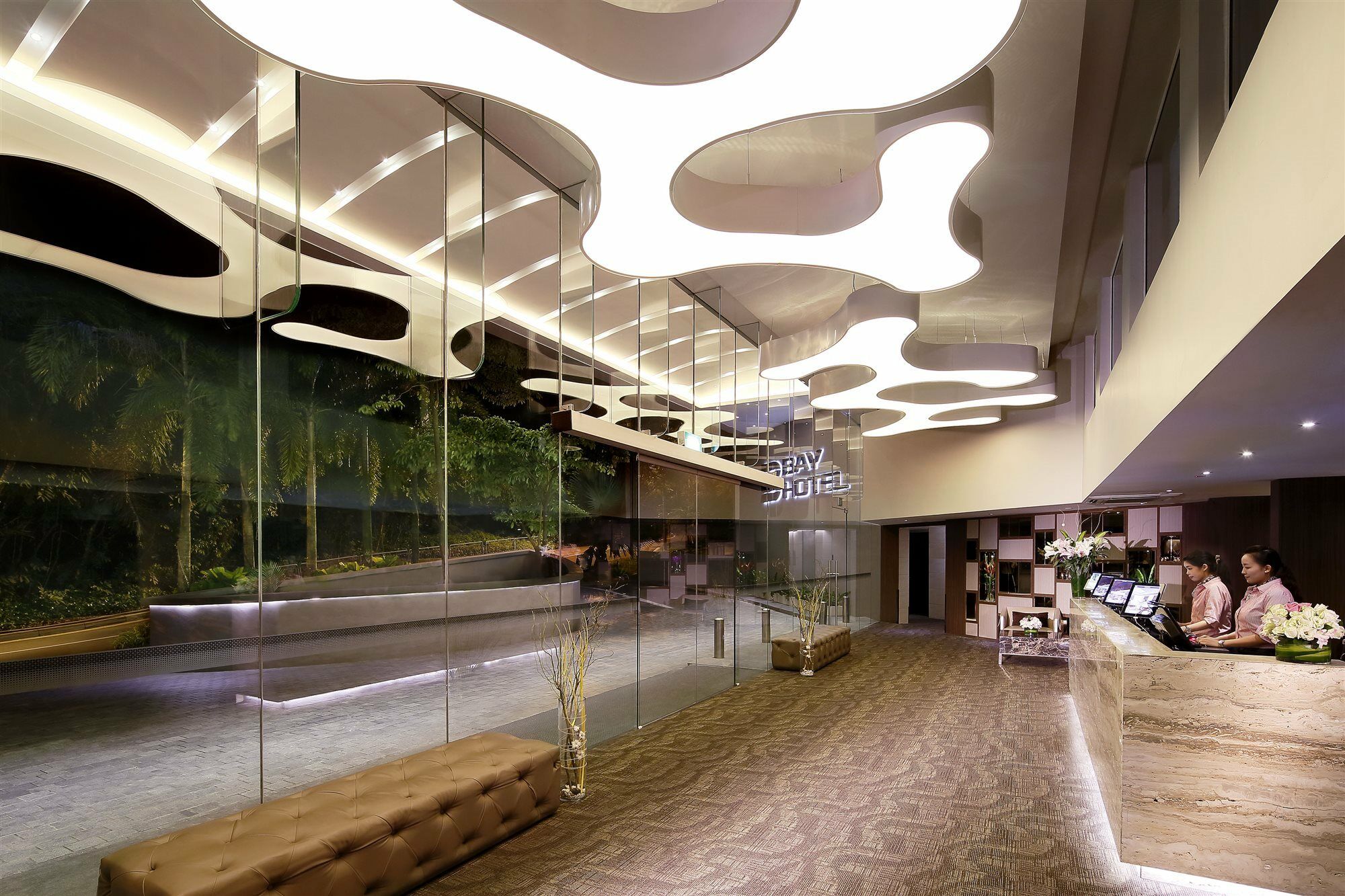 Travelodge Harbourfront 4*
