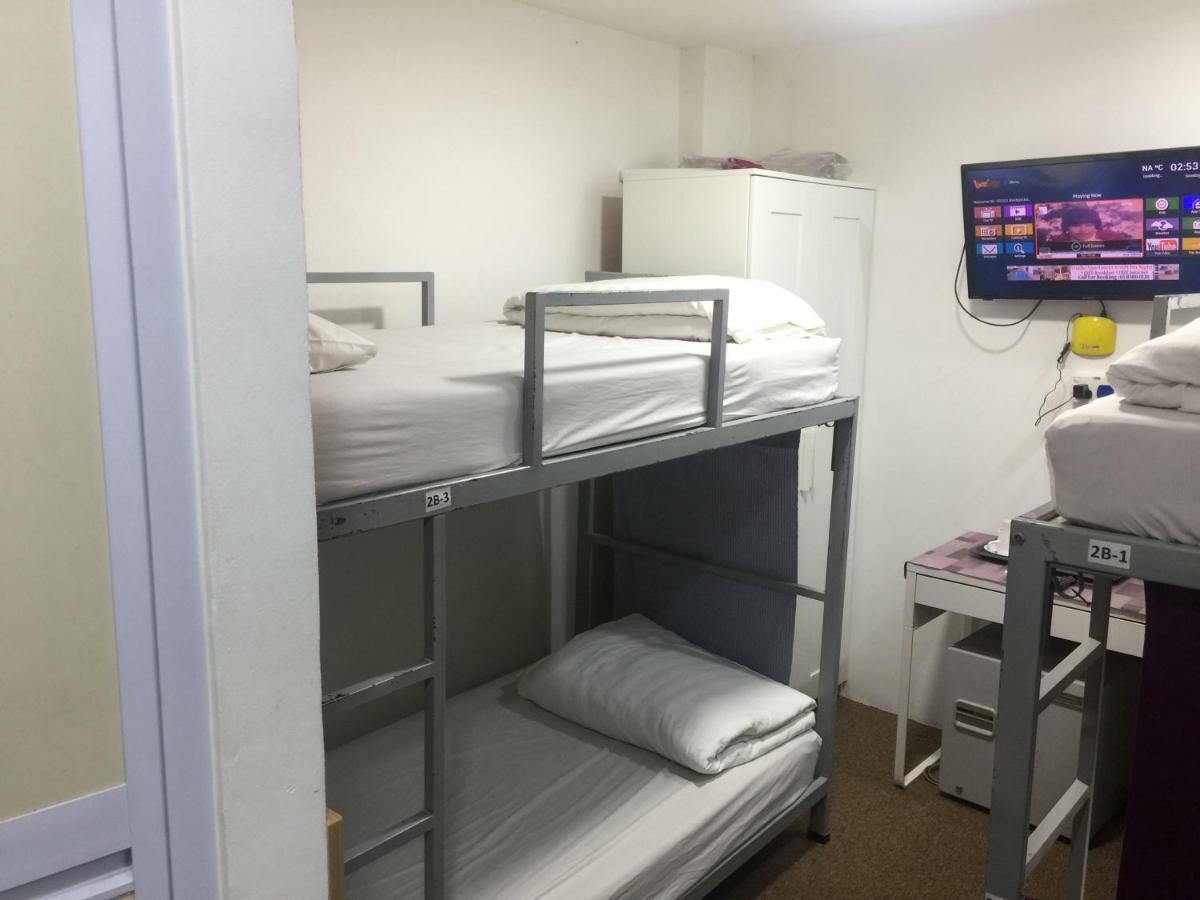 Checkers Backpackers *