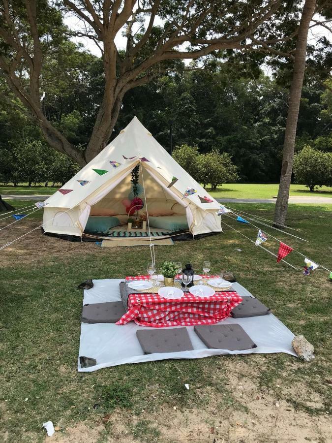 Glamping Kaki - Medium Bell Tent *
