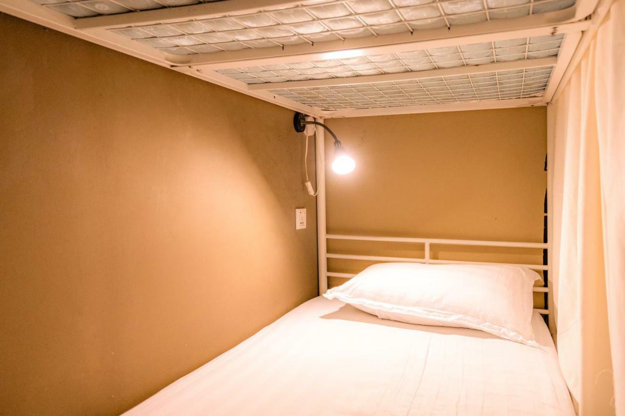 Beds And Dreams @ Chinatown 2 *