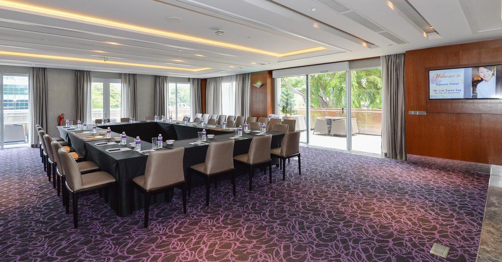 Aqueen Paya Lebar 4* Singapore