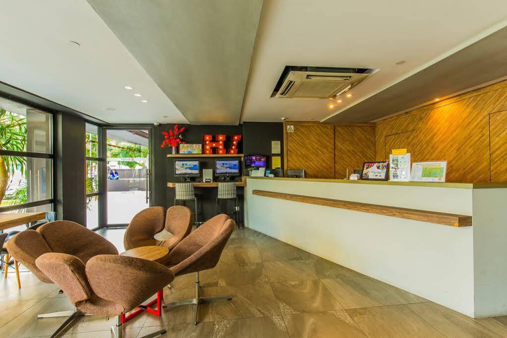 Ibis Budget Pearl Singapore