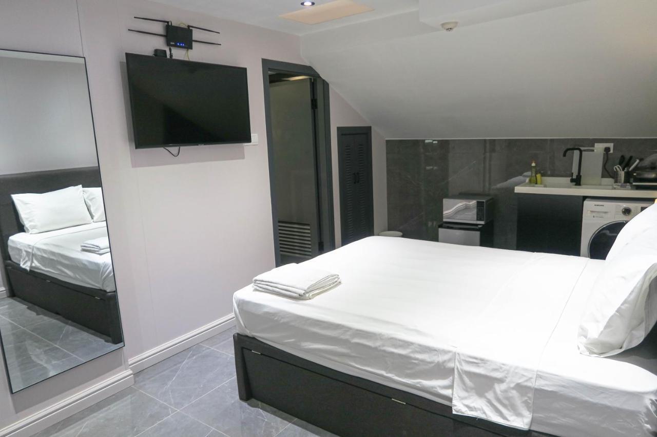 Deluxe & By Rr Apartment Singapore