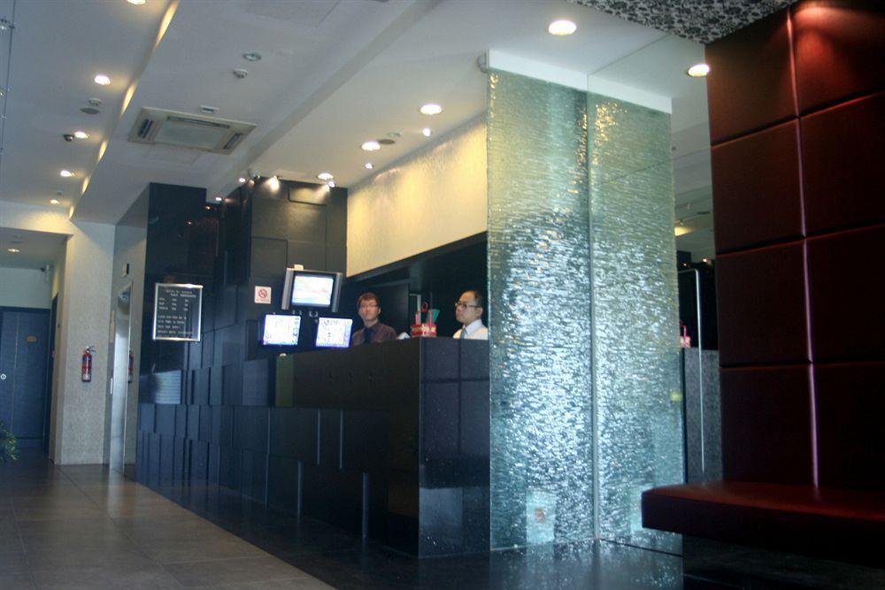 81 Kovan Hotel 2*
