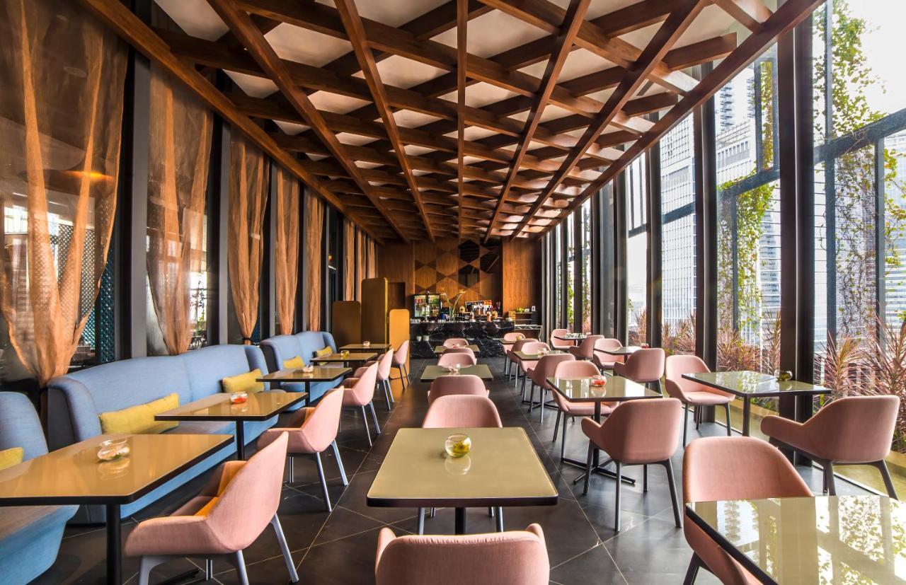 Hotel Oasia Downtown, By Far East Hospitality 4*
