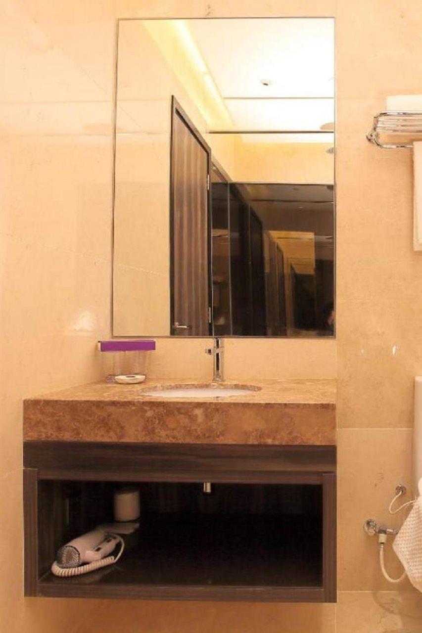 Hotel Aqueen Paya Lebar