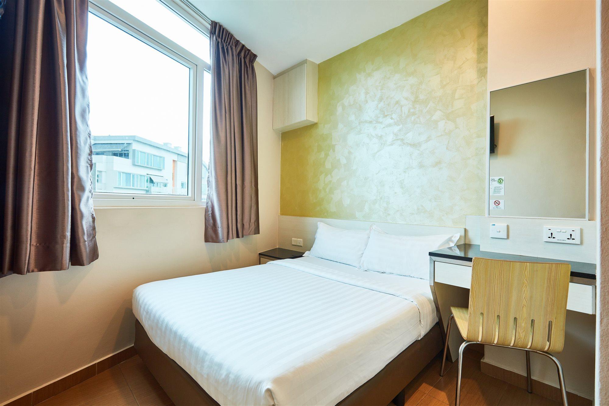 Hotel Ibis Budget West Coast 2*