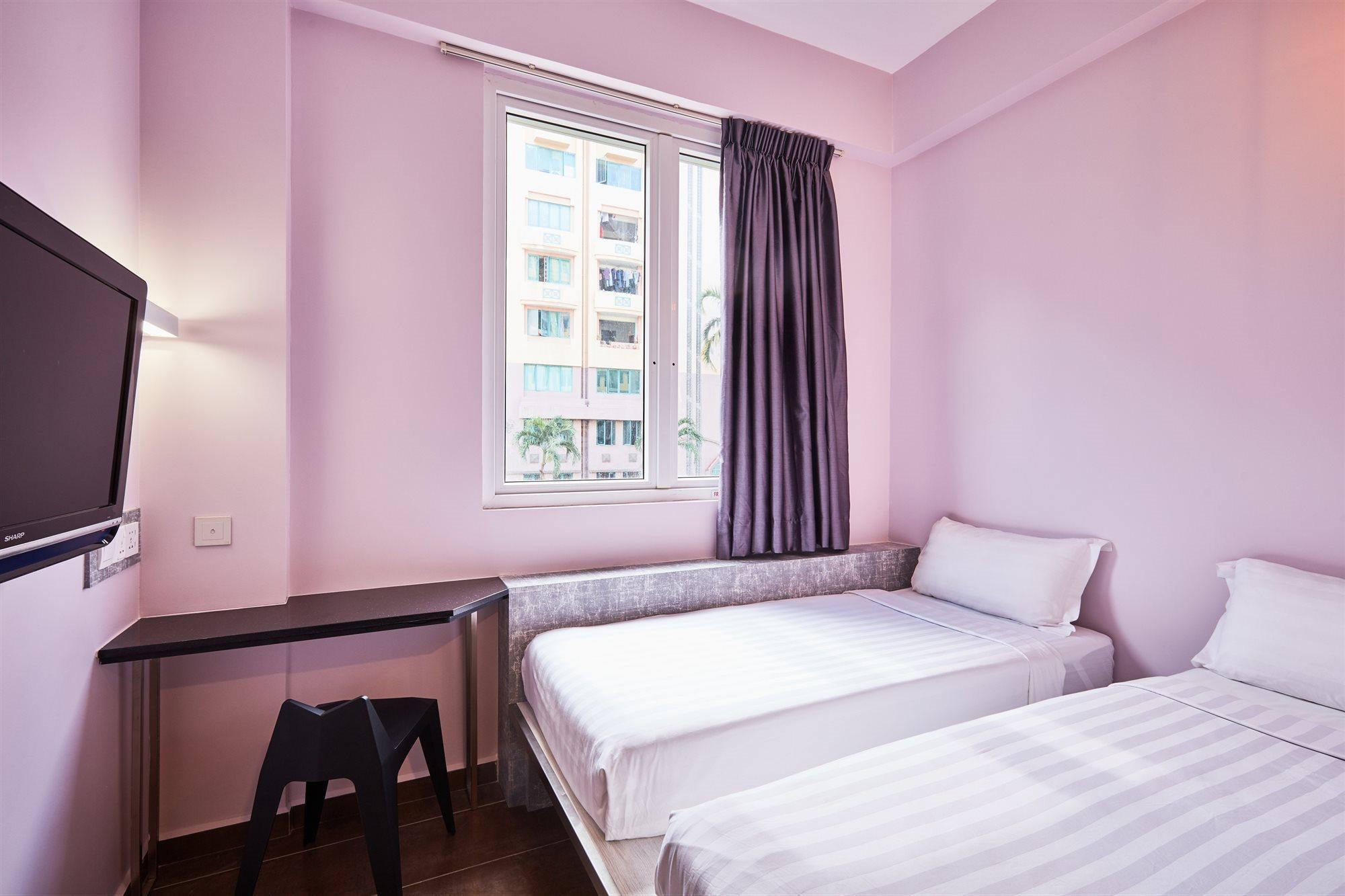Ibis Budget Pearl 2* Singapore